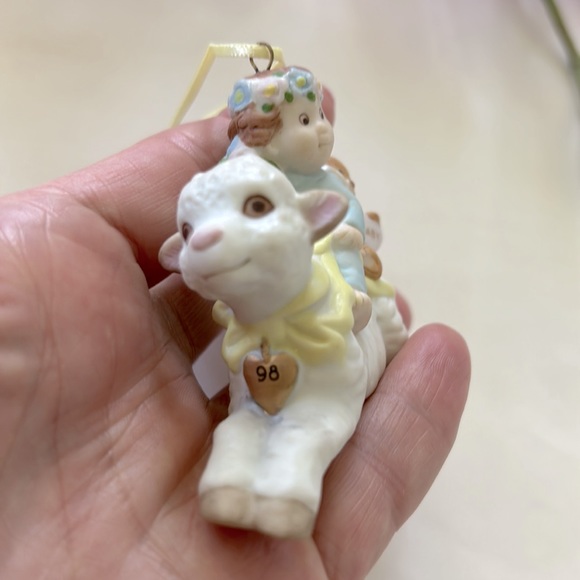 Hallmark Keepsake Ornament World of Wishes Precious Baby - Picture 3 of 8